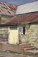 Missouri: Frohna, building with peeling paint